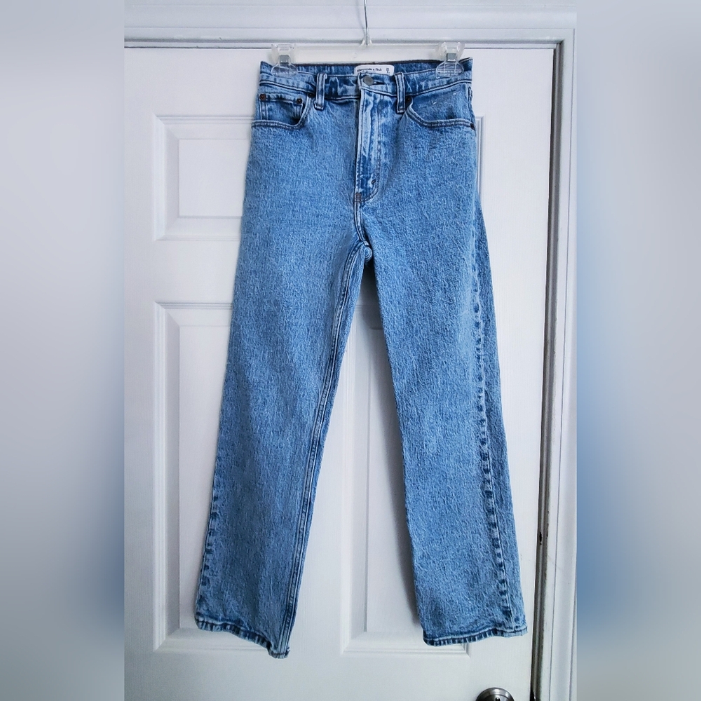 A&F | High Rise Straight Jeans - Picture 3 of 5